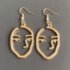 NEW Human Face Earrings in Gold color